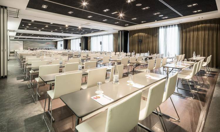 Salle de Présentation Hotel Ilunion Atrium Madrid Salle de Présentation Hotel Ilunion Atrium Madrid