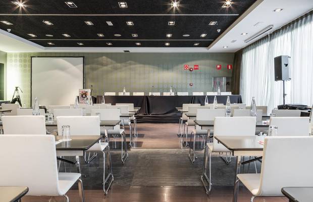 Salon Fórum Hotel ILUNION Atrium Madrid